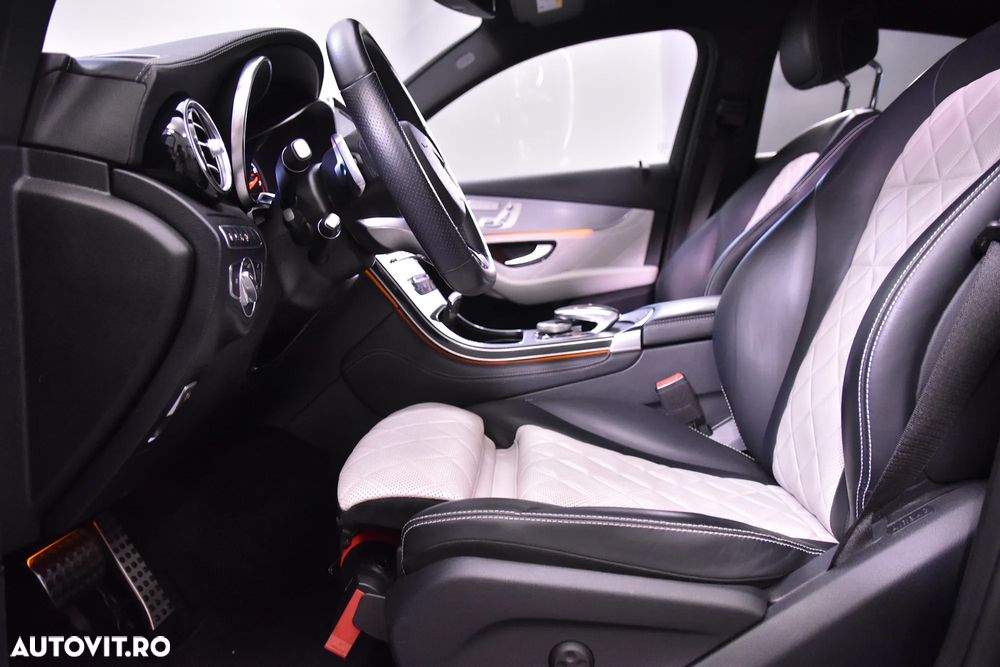 Mercedes-Benz GLC Coupe 300 4MATIC - 22