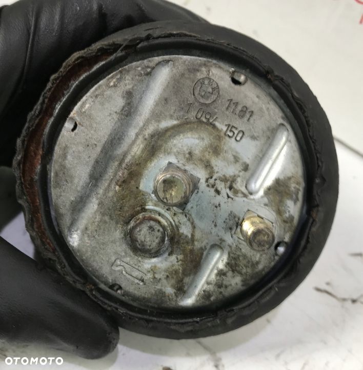 PODUSZKA SILNIKA GUMOWA PRAWA 1094150 BMW M60 E32 - 2