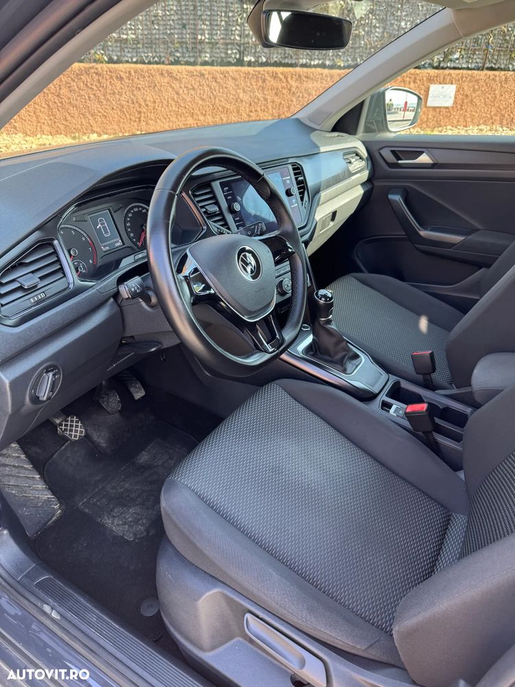 Volkswagen T-Roc - 12