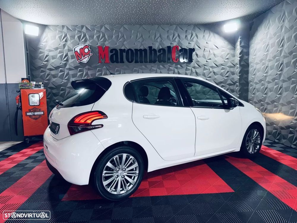 Peugeot 208 1.6 BlueHDi Allure - 10