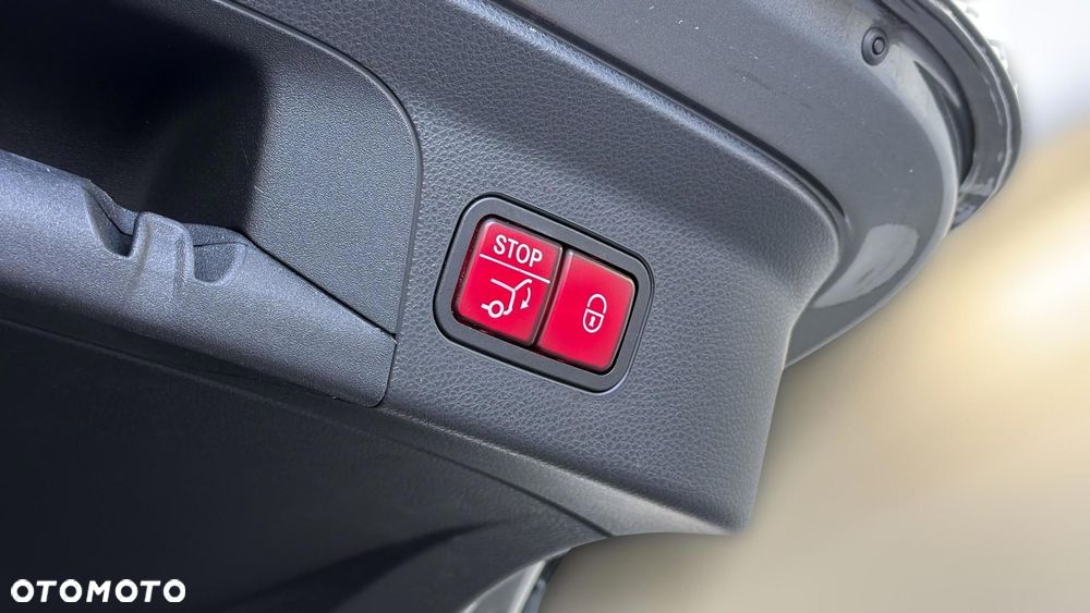 Mercedes-Benz GLC 300 e 4-Matic - 20