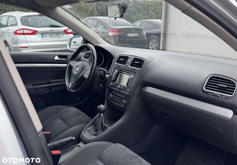 Volkswagen Golf - 10