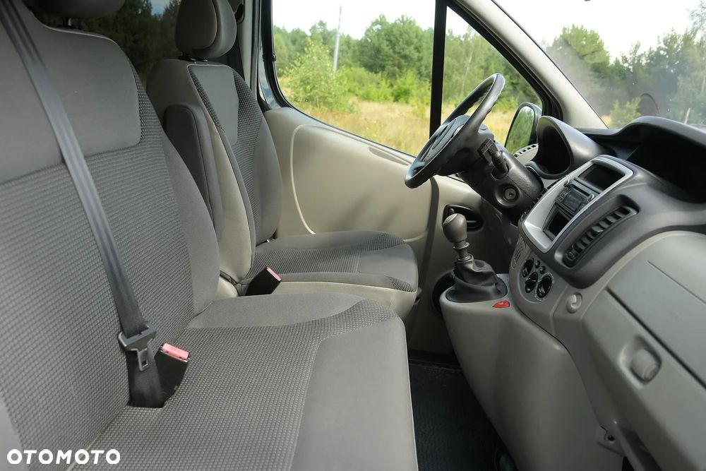 Opel Vivaro - 24