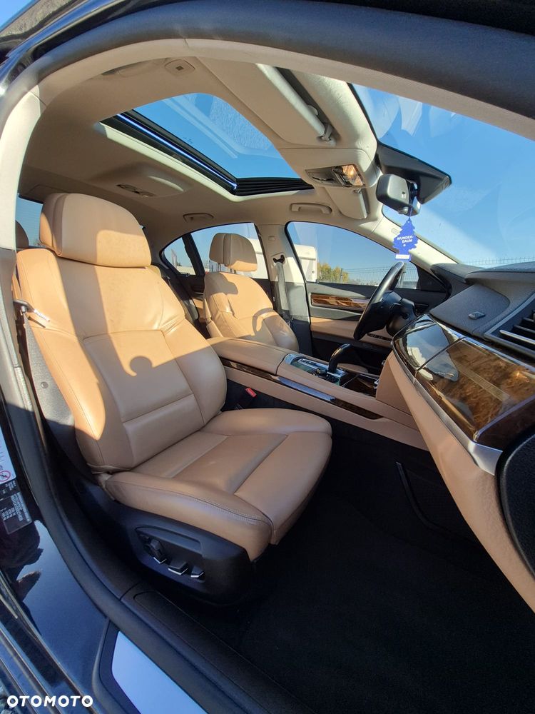 BMW Seria 7 730d xDrive - 21