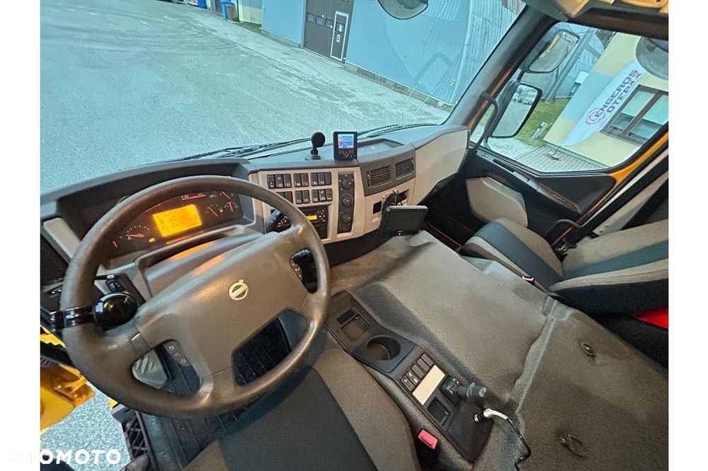 Volvo FE320 6X2*4 EURO6 + BOX VIBRATION - 21