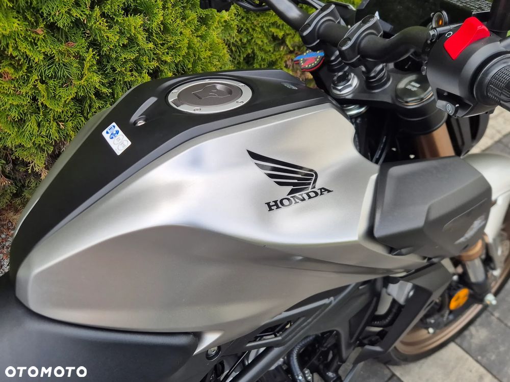 Honda CB - 11