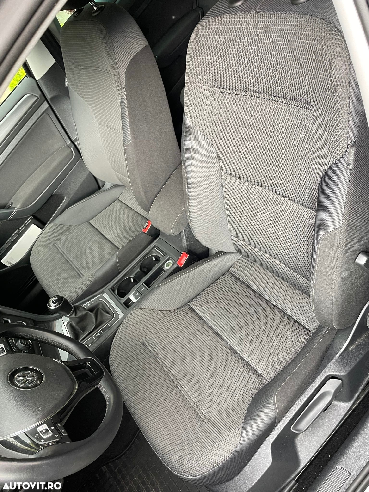 Volkswagen Golf 1.0 TSI BlueMotion Comfortline - 8