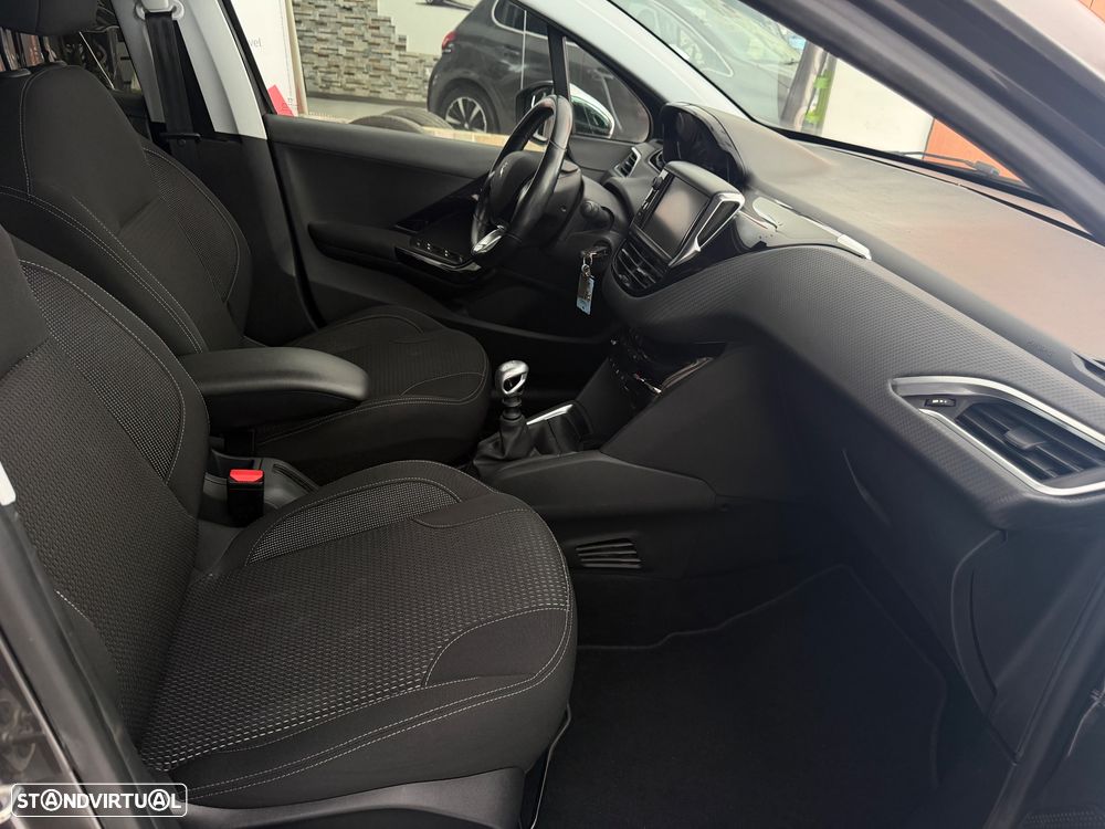 Peugeot 208 BlueHDi 100 Allure - 9