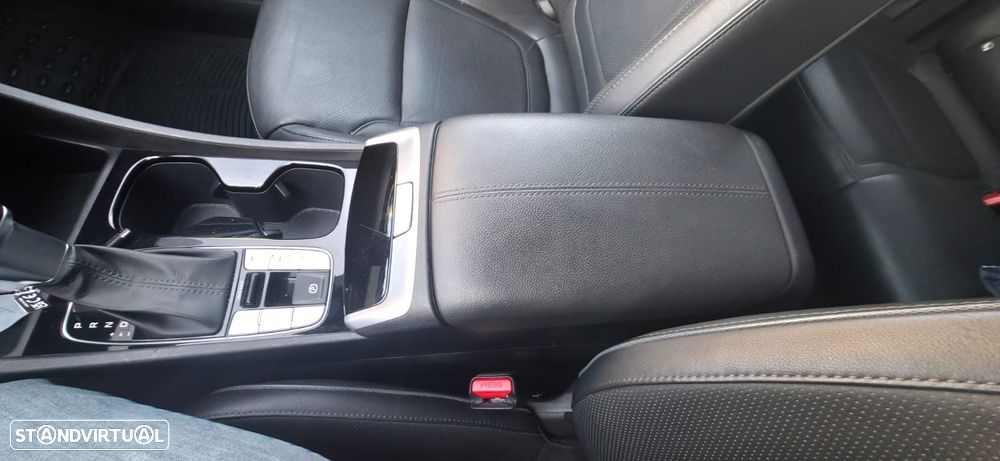 Hyundai Tucson 1.6 CRDi Vanguard DCT - 9