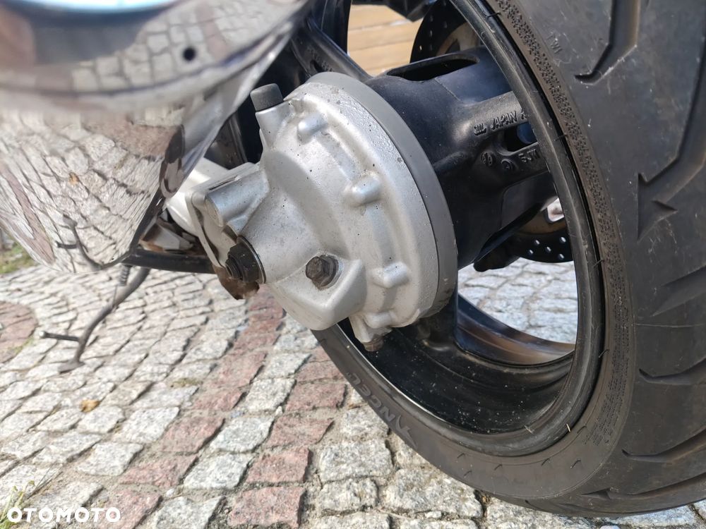 Yamaha FJR - 11