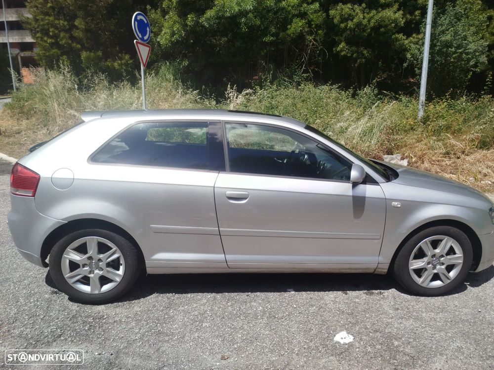 Audi A3 2.0 TDI Sport S tronic - 4