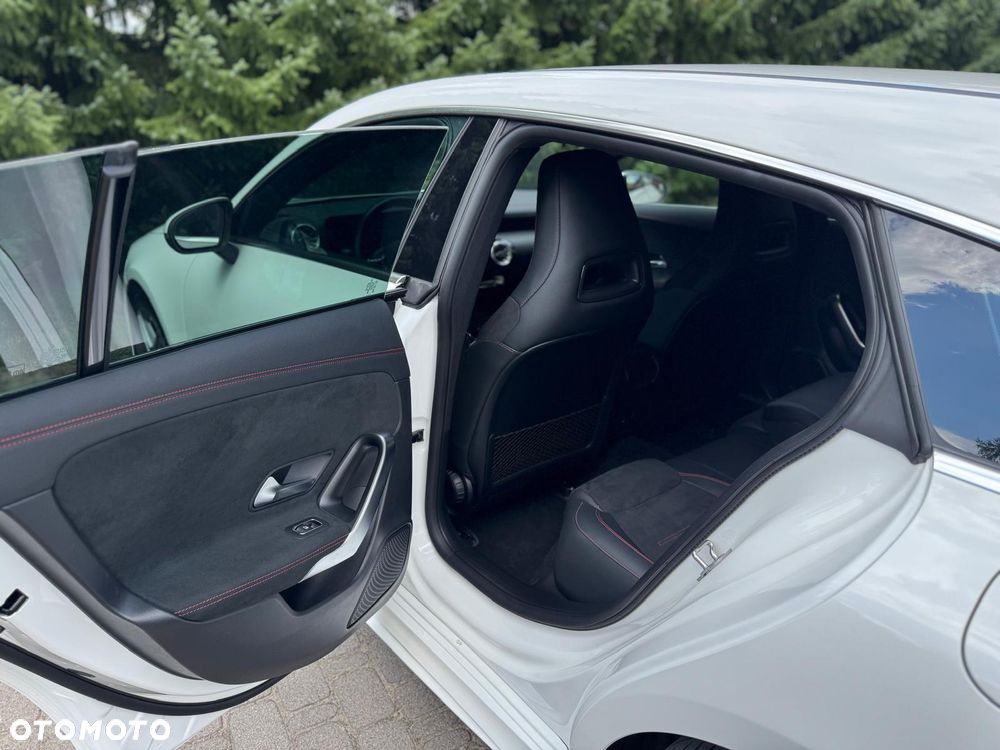 Mercedes-Benz CLA 200 mHEV AMG Line 7G-DCT - 27