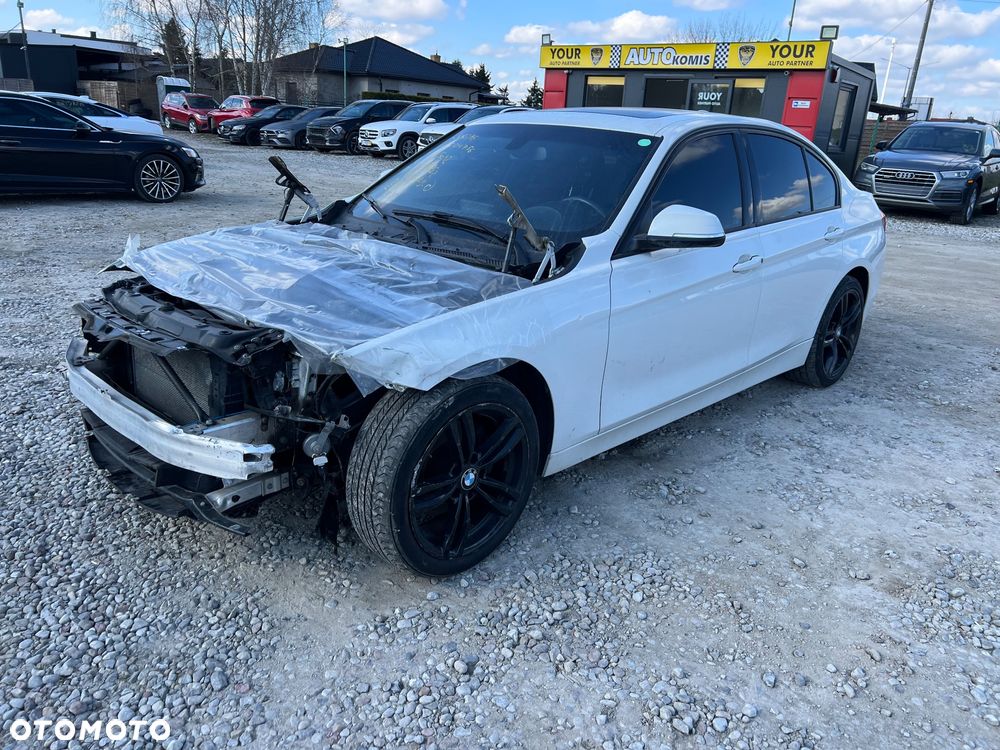 BMW Seria 3 330i xDrive Edition Luxury Line Purity - 12