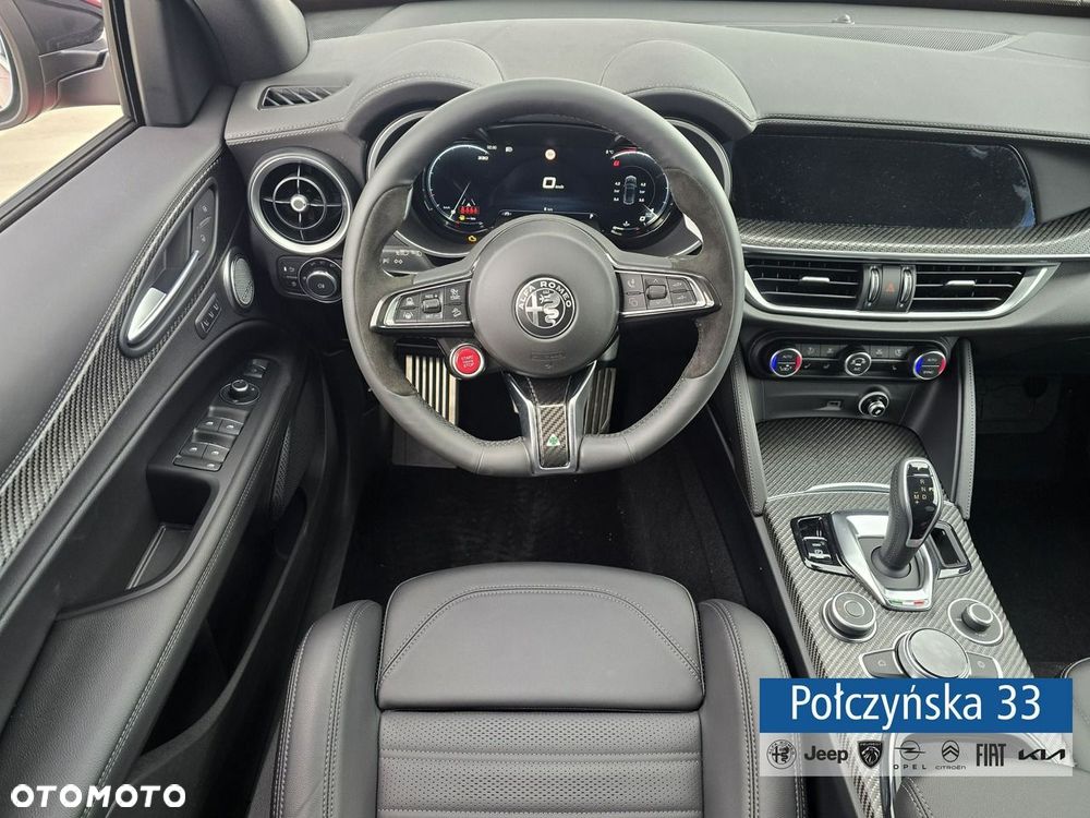 Alfa Romeo Stelvio - 21