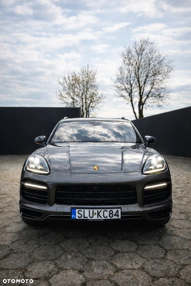 Porsche Cayenne Platinum Edition - 13