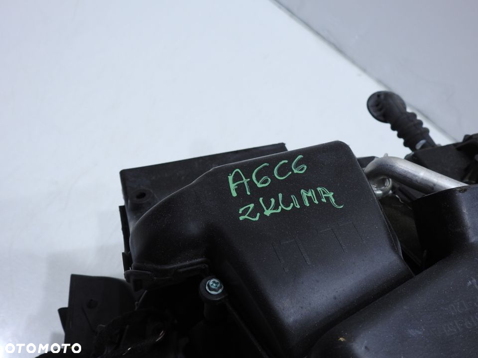 NAGRZEWNICA KLIMA AUDI A6 C6 4F1820351M - 3