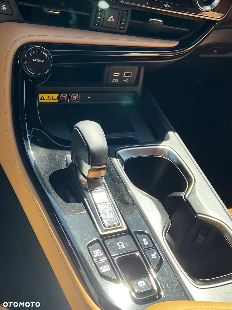 Lexus NX - 9