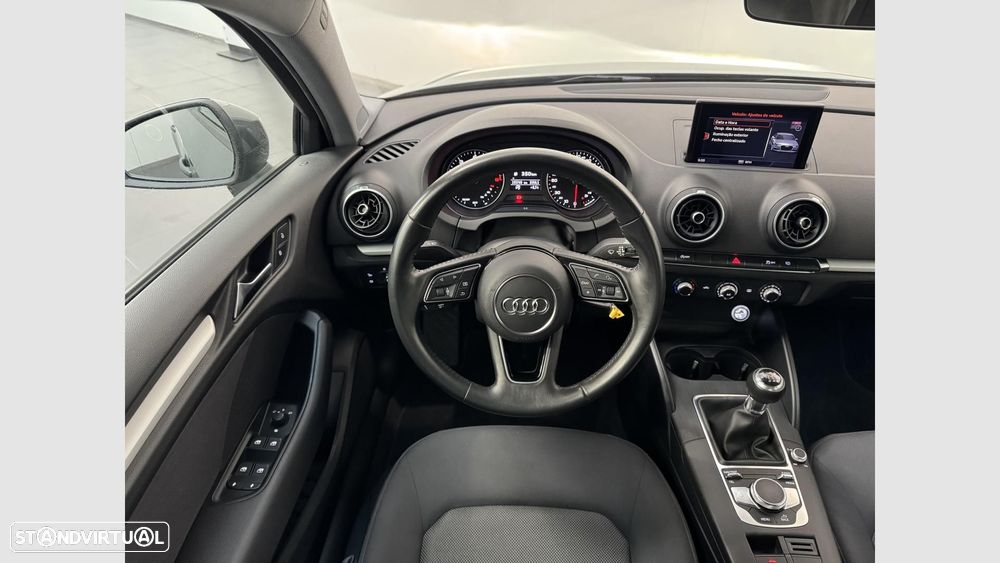 Audi A3 Limousine 1.6 TDI Design - 10