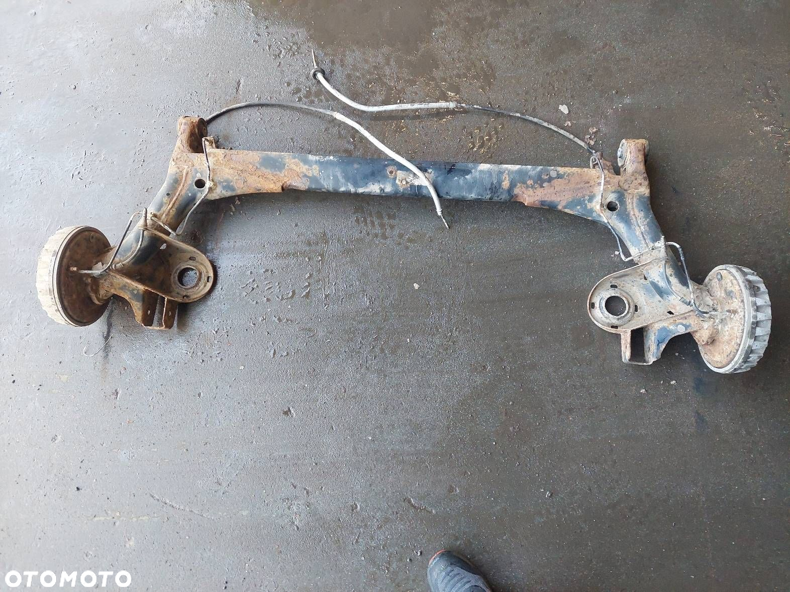 BELKA OŚ ZAWIESZENIA TYŁ VOLKSWAGEN LUPO I 3L - 4