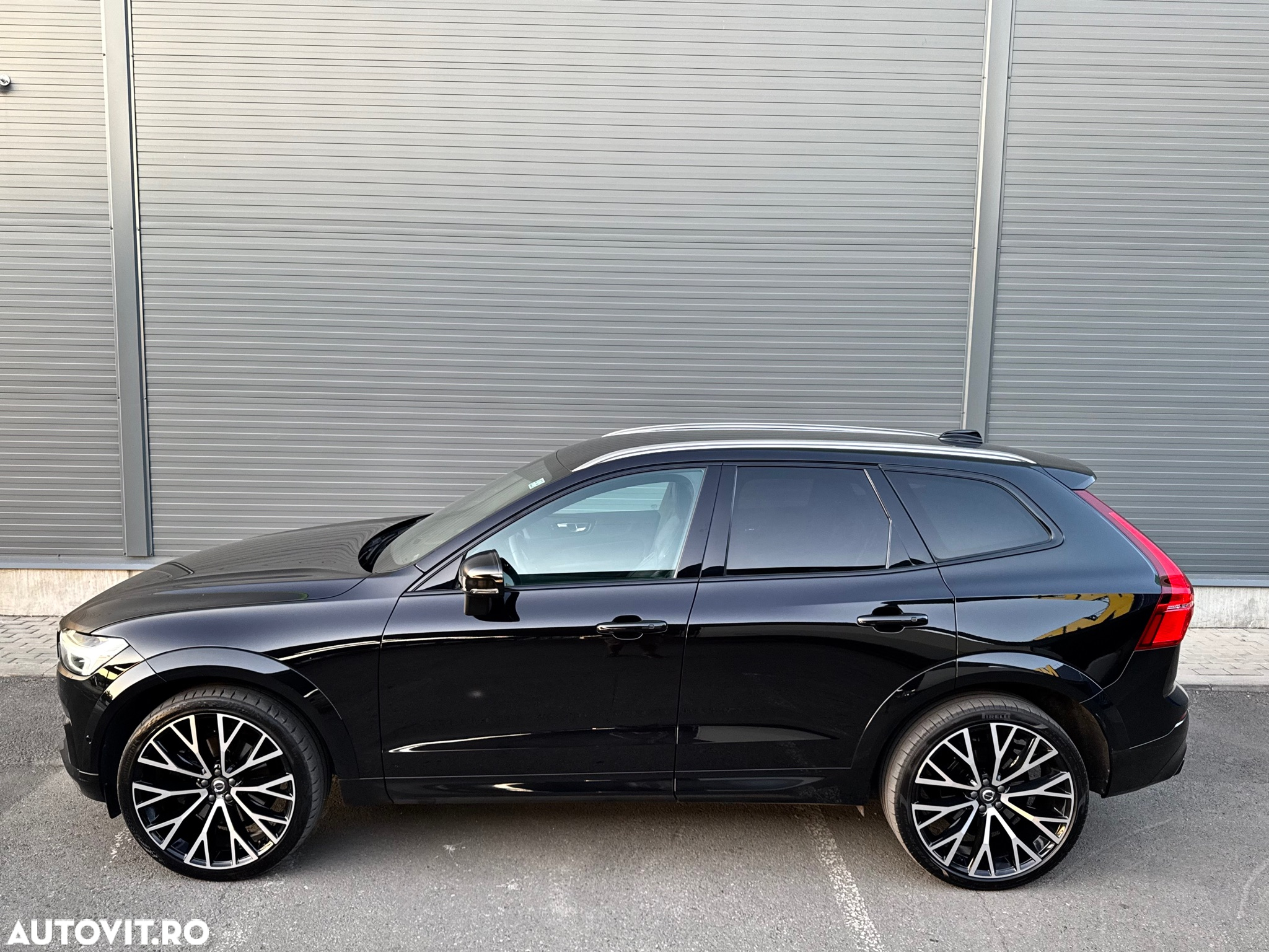 Volvo XC 60 D5 AWD R-Design - 16