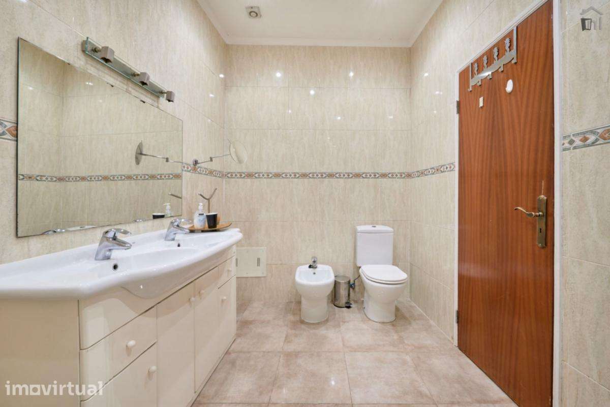 Quarto - localizado em Avenida da Liberdade Lisbon - Grande imagem: 3/24