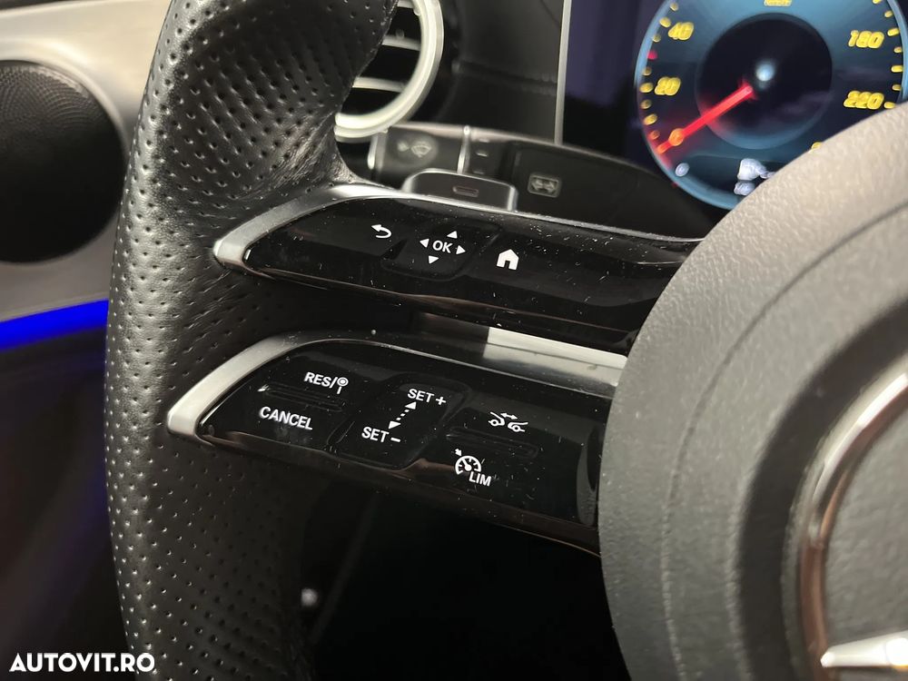 Mercedes-Benz E 300 9G-TRONIC AMG Line - 19