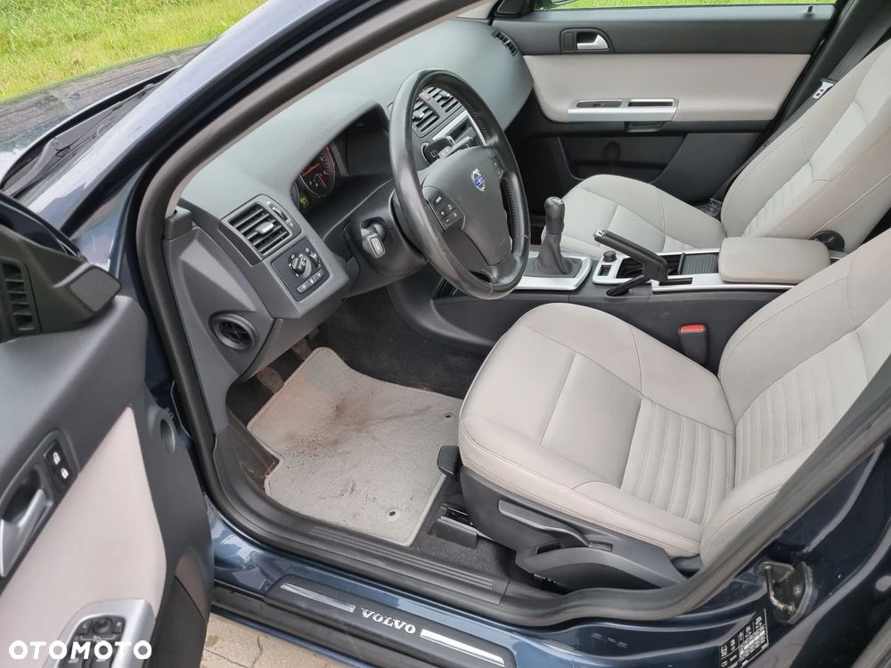 Volvo V50 - 10