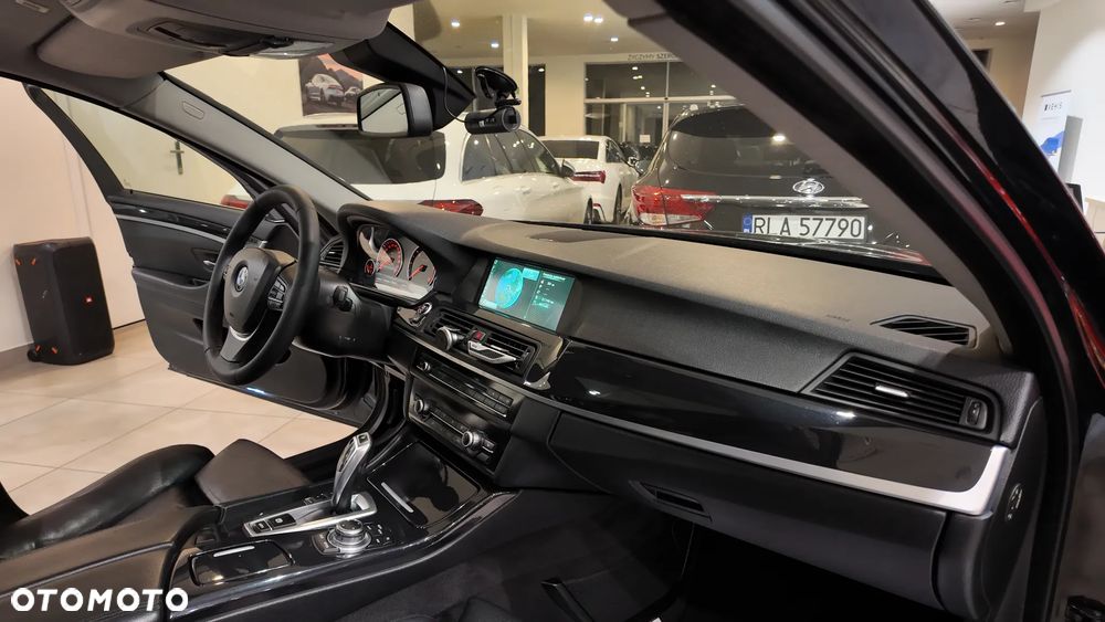 BMW Seria 5 530d Luxury Line - 24