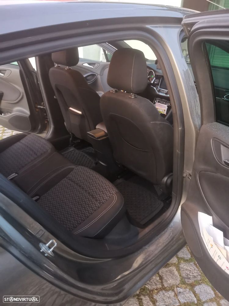 Opel Astra 1.6 CDTI Dynamic S/S - 9