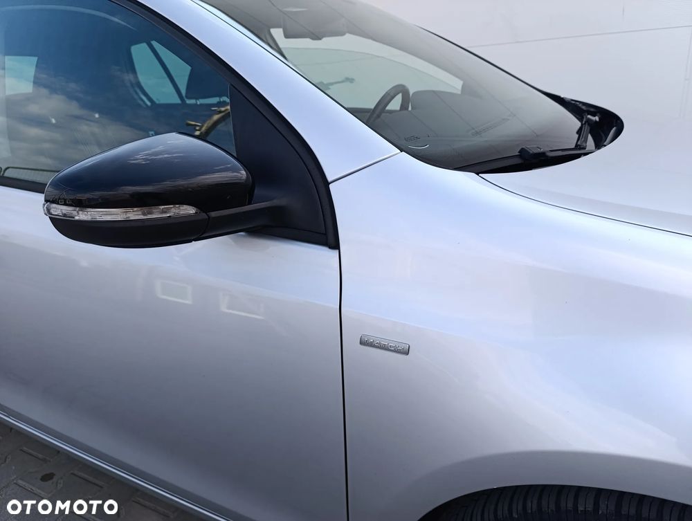 Volkswagen Golf 1.6 TDI DPF BlueMotion Technology MATCH - 26