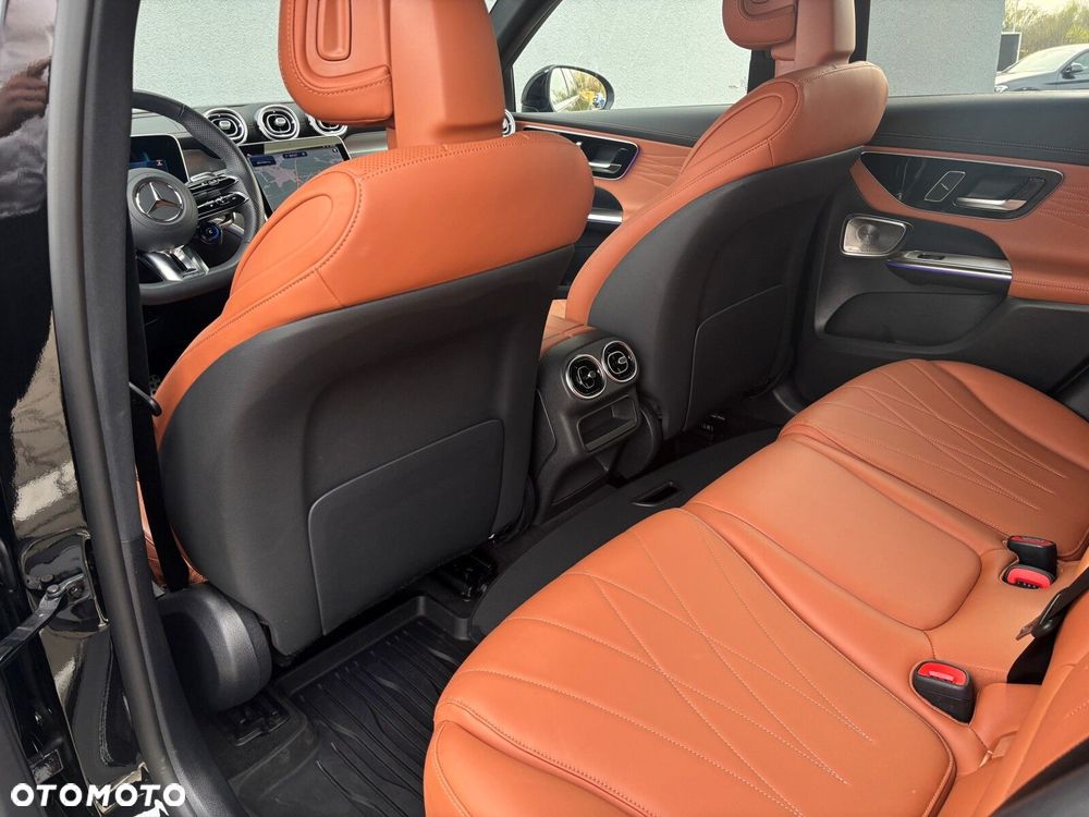 Mercedes-Benz GLC - 13