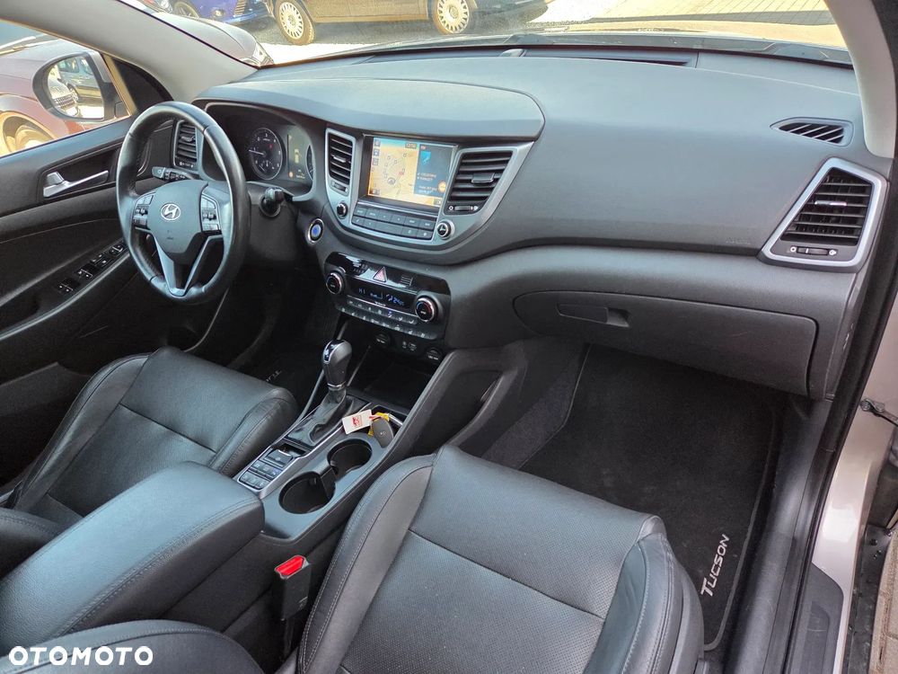 Hyundai Tucson blue 1.7 CRDi 2WD DCT Premium - 16