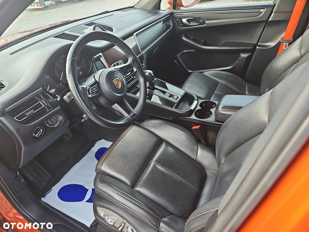 Porsche Macan T - 10