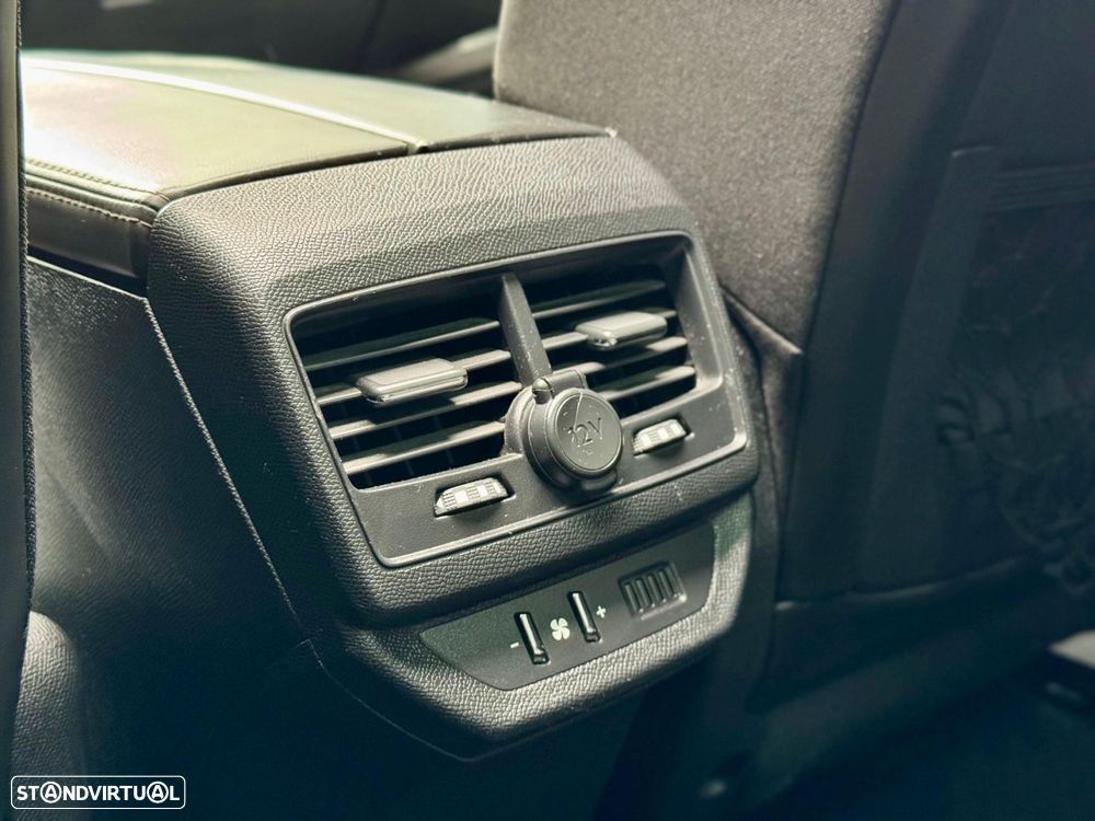 Peugeot 5008 1.2 PureTech Allure Grip Control EAT6 - 49