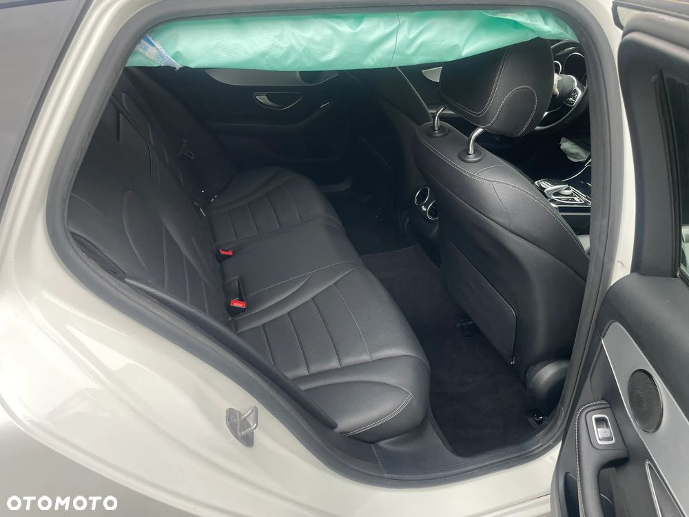 Mercedes-Benz Klasa C 300 d 4Matic 9G-TRONIC Avantgarde - 20