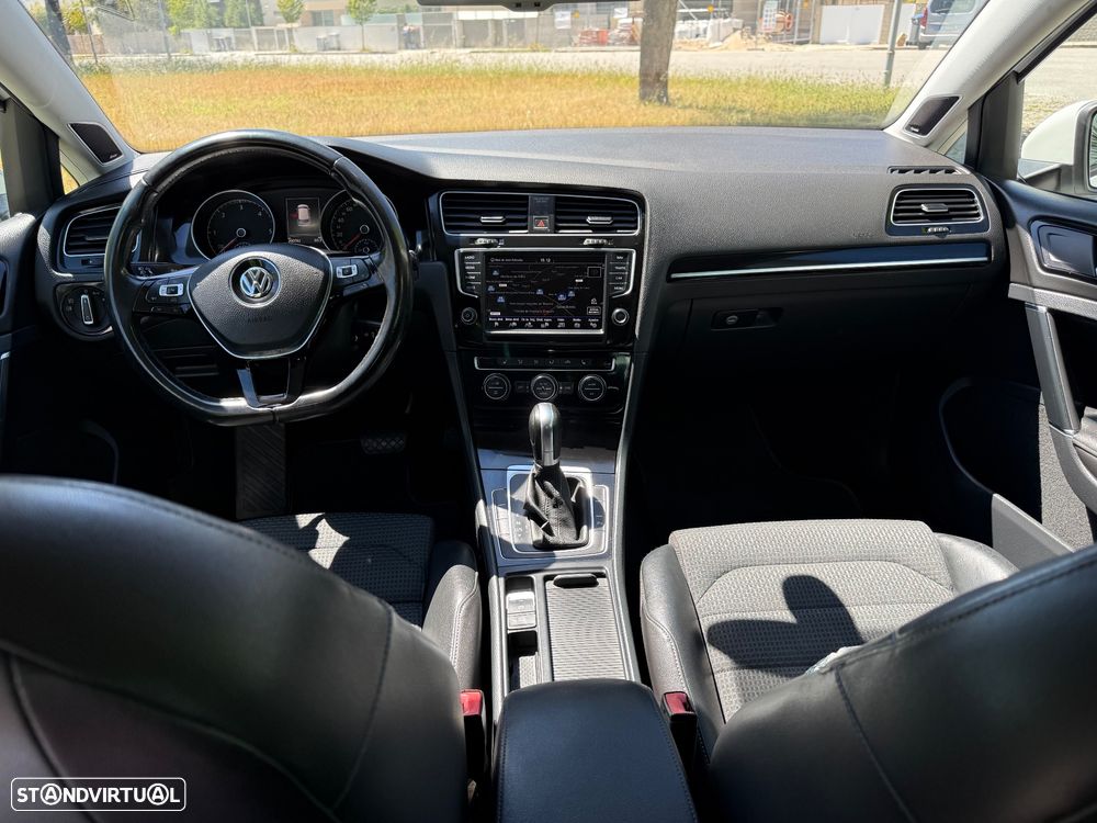 VW Golf 1.6 TDi R-Line DSG - 11