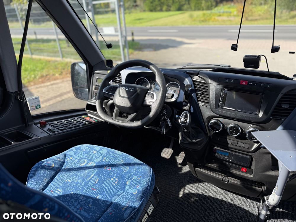 Iveco Rosero First - 24