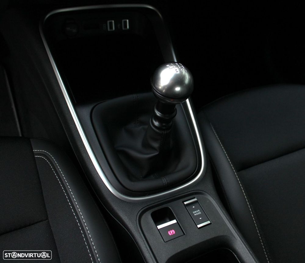 Jeep Avenger 1.2 GSE T3 Altitude - 40