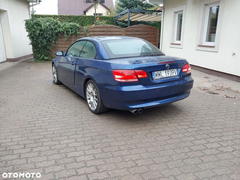 BMW Seria 3 330i - 3
