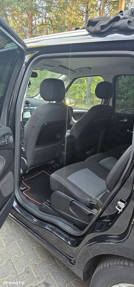Ford Galaxy - 11