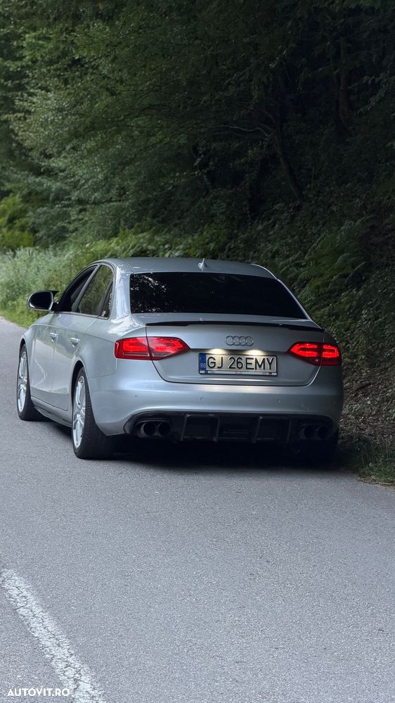 Audi A4 Limuzina - 1