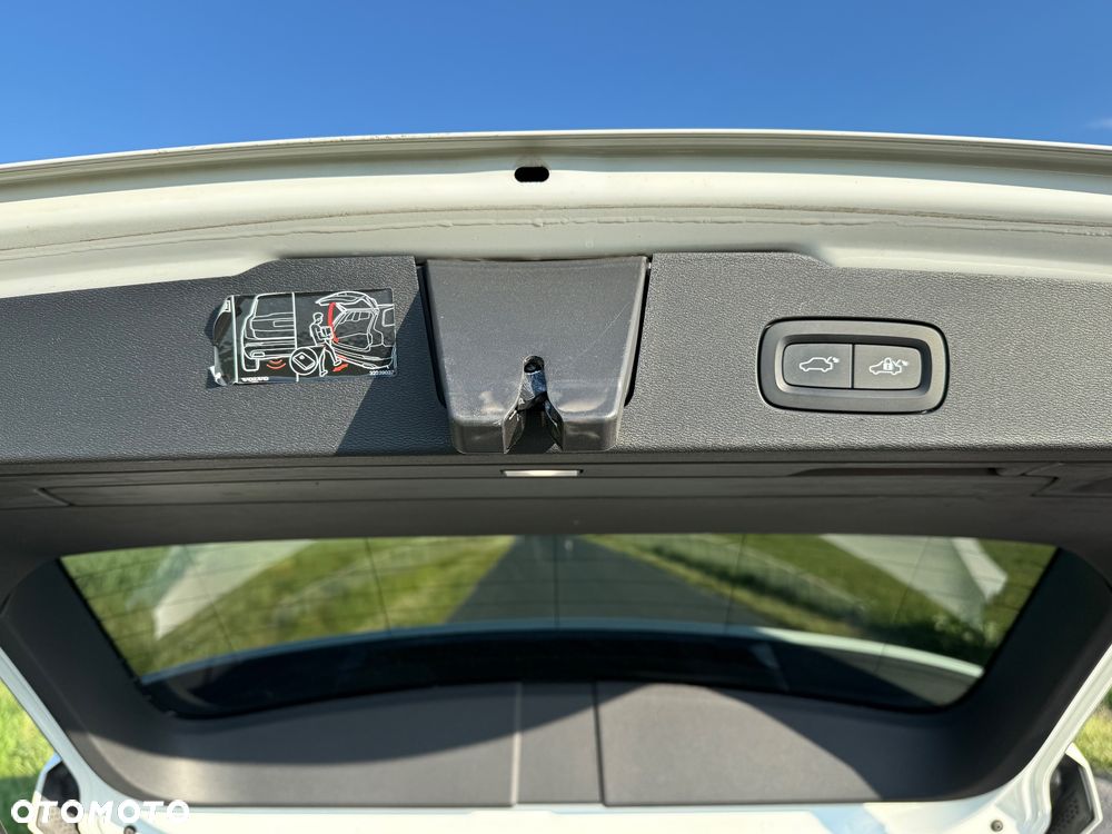 Volvo V60 D3 Momentum Pro - 16