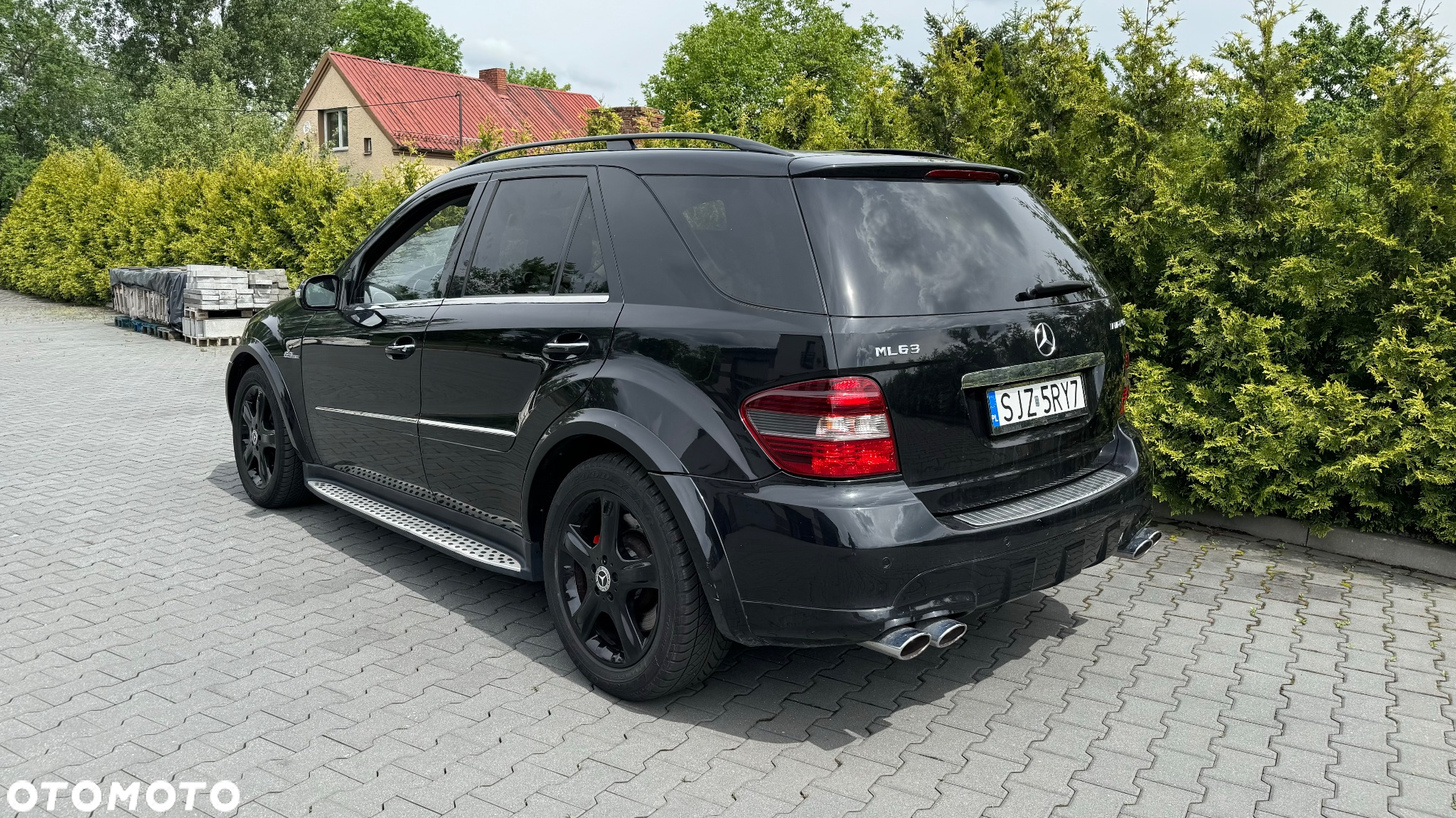 Mercedes-Benz ML 63 AMG 4-Matic - 3