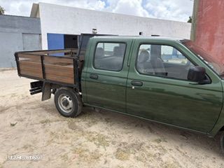 Nissan Pick Up 2.5 D CD - 3