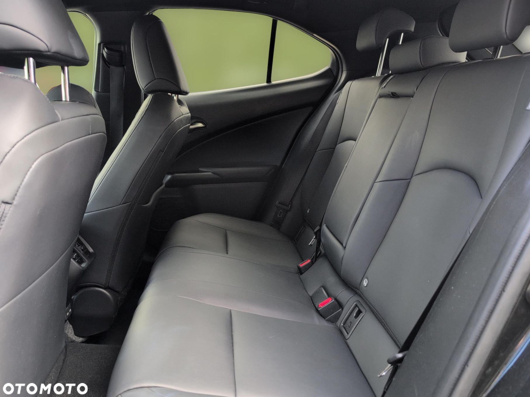 Lexus UX - 14