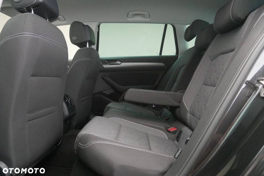 Volkswagen Passat Variant - 15