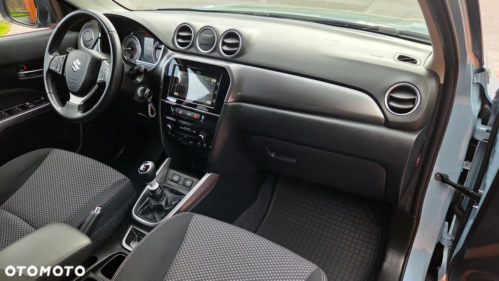 Suzuki Vitara - 33