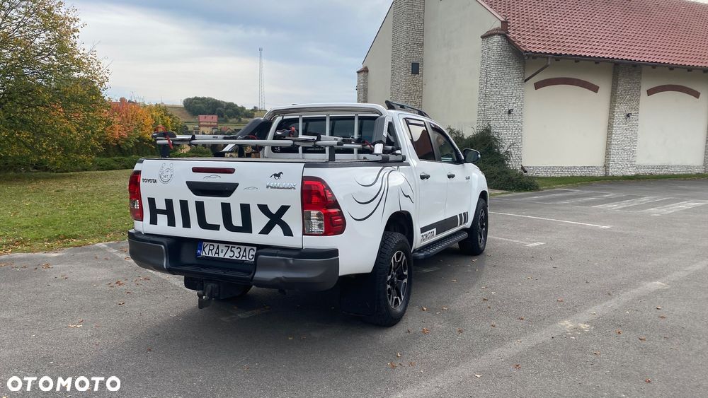 Toyota Hilux - 6