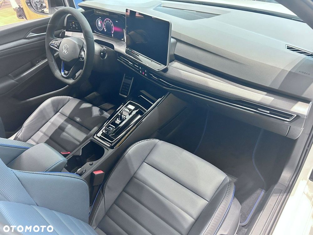 Volkswagen Golf - 20