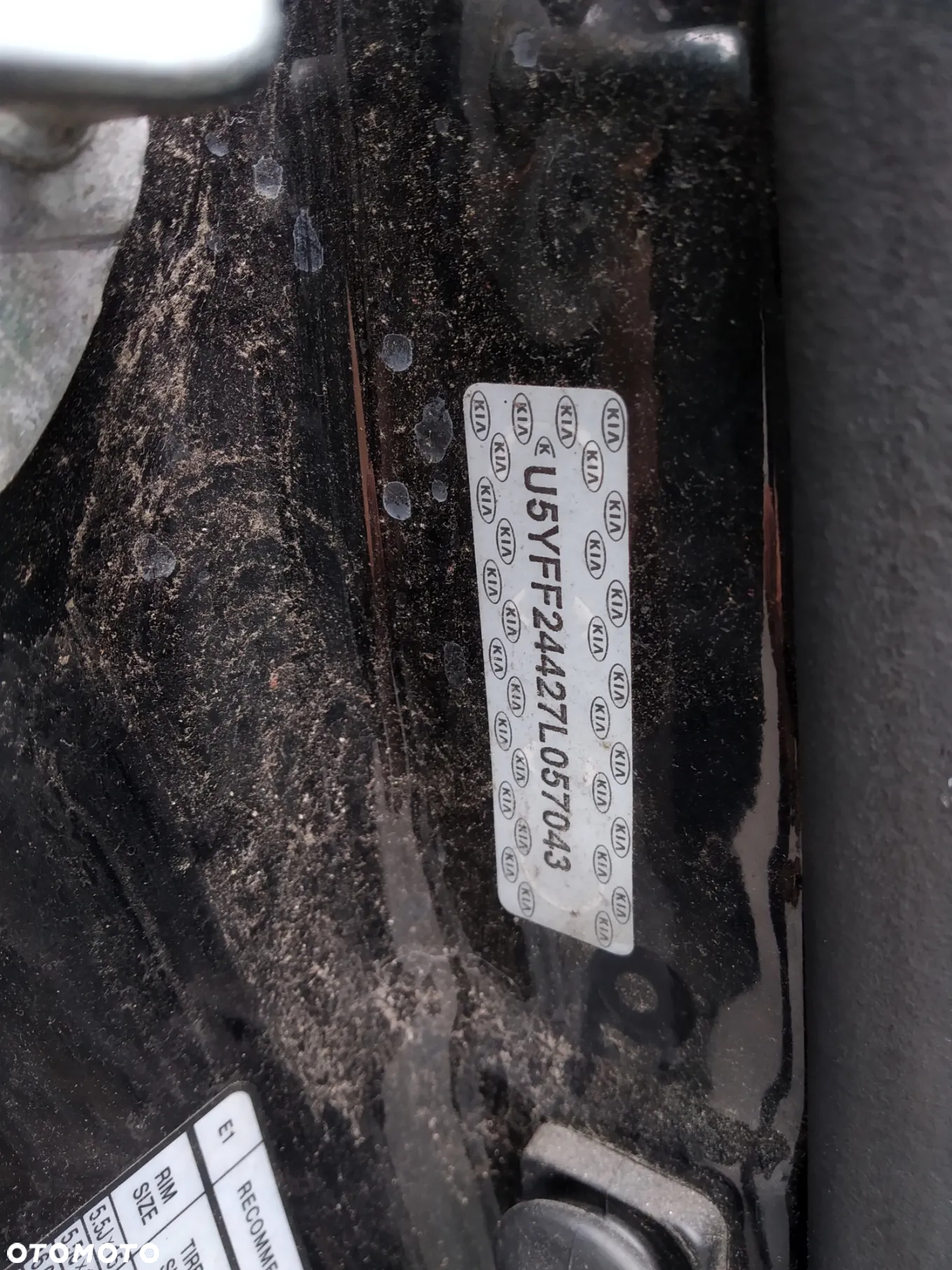 KIA CEED I 1.6 CRDI 06 - 09 - DRZWI PRZÓD TYL LEWE PRAWE UK 1K - 27